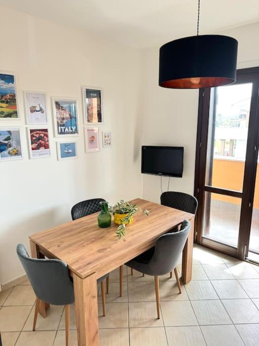 Casa Vacanza Elislor Apartments Fiumicino Exteriör bild