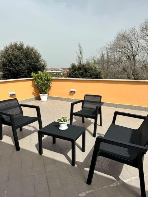 Casa Vacanza Elislor Apartments Fiumicino Exteriör bild