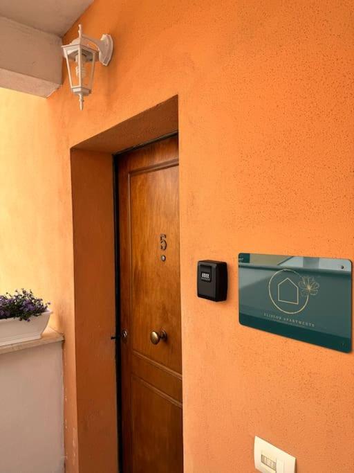 Casa Vacanza Elislor Apartments Fiumicino Exteriör bild